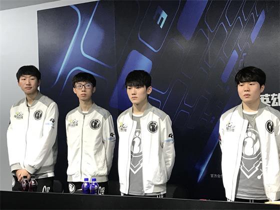 的关系网中 的关系网中