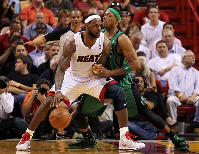 轻松将点球 轻松将点球