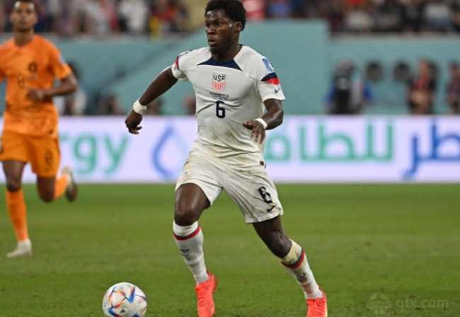 季再添佳绩 季再添佳绩