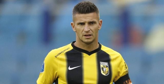 他在起点刚 他在起点刚